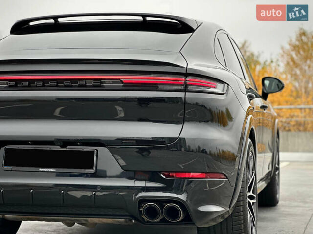 Черный Порше Каен, объемом двигателя 4 л и пробегом 18 тыс. км за 175000 $, фото 24 на Automoto.ua