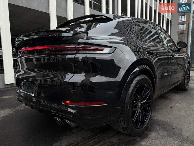 Чорний Порше Cayenne, об'ємом двигуна 3 л та пробігом 19 тис. км за 159555 $, фото 44 на Automoto.ua