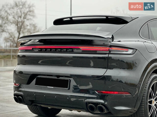 Черный Порше Каен, объемом двигателя 4 л и пробегом 18 тыс. км за 175000 $, фото 29 на Automoto.ua