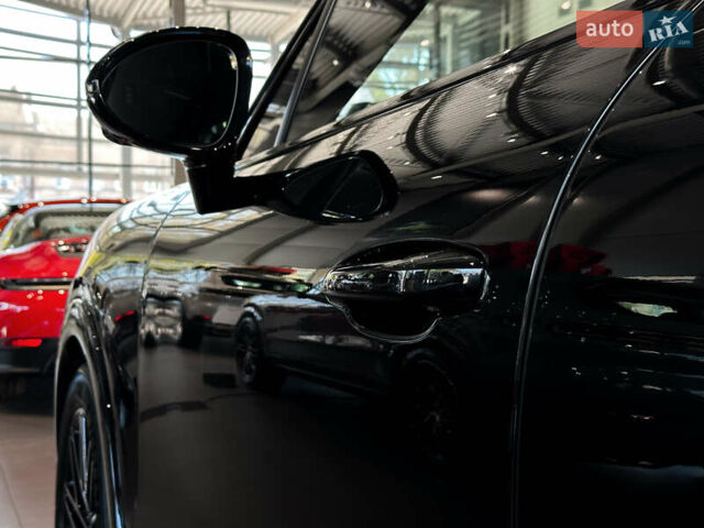 Чорний Порше Cayenne, об'ємом двигуна 3.98 л та пробігом 18 тис. км за 180000 $, фото 13 на Automoto.ua