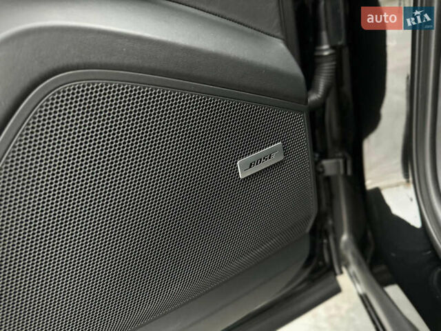 Черный Порше Каен, объемом двигателя 4 л и пробегом 18 тыс. км за 175000 $, фото 46 на Automoto.ua