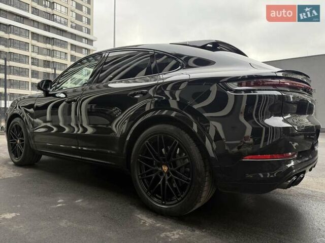 Чорний Порше Cayenne, об'ємом двигуна 3 л та пробігом 19 тис. км за 159555 $, фото 49 на Automoto.ua