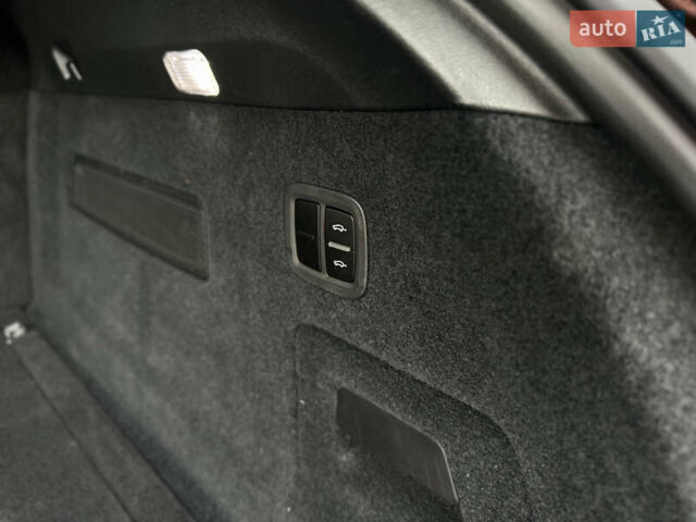 Черный Порше Каен, объемом двигателя 4 л и пробегом 18 тыс. км за 175000 $, фото 38 на Automoto.ua