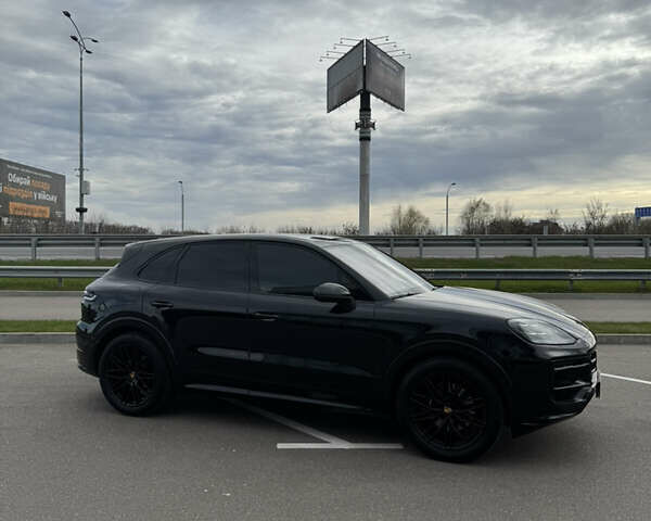 Черный Порше Каен, объемом двигателя 3 л и пробегом 20 тыс. км за 147000 $, фото 2 на Automoto.ua