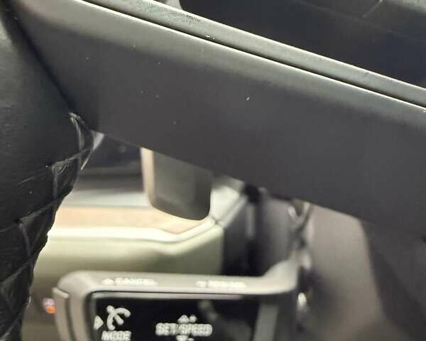 Чорний Порше Cayenne, об'ємом двигуна 3 л та пробігом 19 тис. км за 159555 $, фото 26 на Automoto.ua