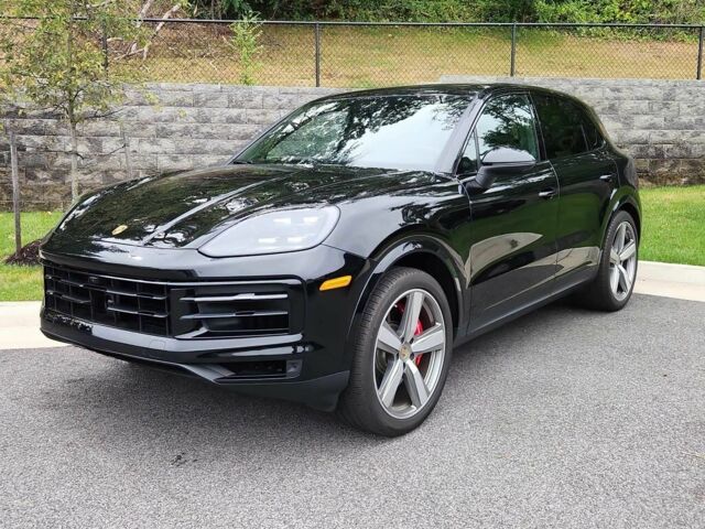 Чорний Порше Cayenne, об'ємом двигуна 4 л та пробігом 9 тис. км за 49000 $, фото 2 на Automoto.ua