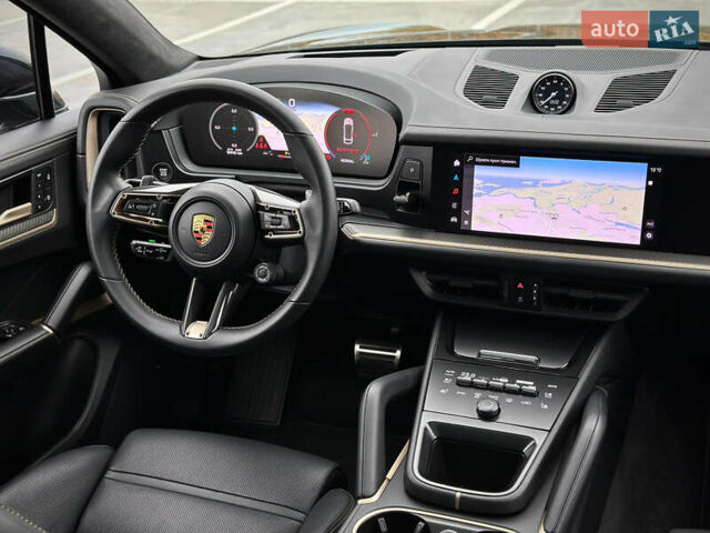 Черный Порше Каен, объемом двигателя 4 л и пробегом 18 тыс. км за 175000 $, фото 76 на Automoto.ua