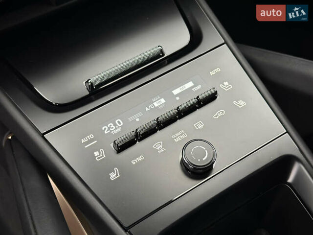 Черный Порше Каен, объемом двигателя 4 л и пробегом 18 тыс. км за 175000 $, фото 88 на Automoto.ua