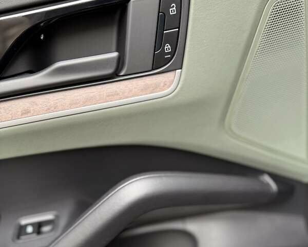 Чорний Порше Cayenne, об'ємом двигуна 3 л та пробігом 19 тис. км за 159555 $, фото 10 на Automoto.ua