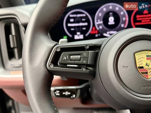 Чорний Порше Cayenne, об'ємом двигуна 3 л та пробігом 2 тис. км за 152700 $, фото 31 на Automoto.ua