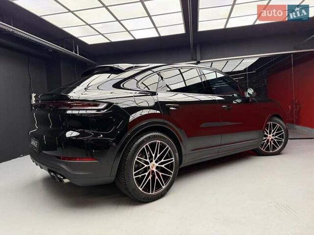 Чорний Порше Cayenne, об'ємом двигуна 3 л та пробігом 2 тис. км за 152700 $, фото 14 на Automoto.ua