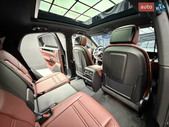 Чорний Порше Cayenne, об'ємом двигуна 3 л та пробігом 2 тис. км за 152700 $, фото 51 на Automoto.ua