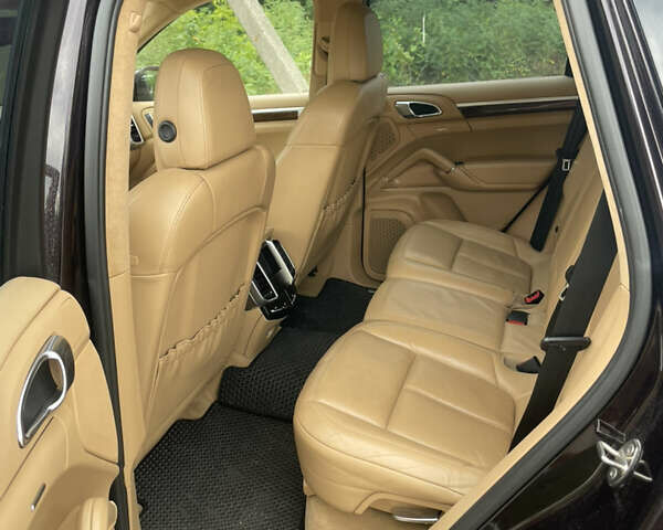 Фіолетовий Порше Cayenne, об'ємом двигуна 3 л та пробігом 144 тис. км за 17500 $, фото 18 на Automoto.ua