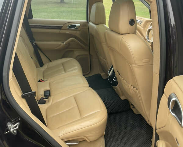 Фіолетовий Порше Cayenne, об'ємом двигуна 3 л та пробігом 144 тис. км за 17500 $, фото 21 на Automoto.ua