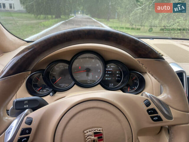 Фіолетовий Порше Cayenne, об'ємом двигуна 3 л та пробігом 144 тис. км за 17500 $, фото 12 на Automoto.ua