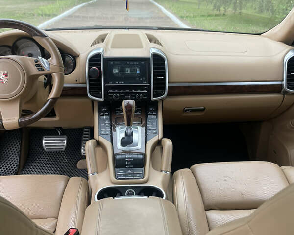 Фіолетовий Порше Cayenne, об'ємом двигуна 3 л та пробігом 144 тис. км за 17500 $, фото 20 на Automoto.ua