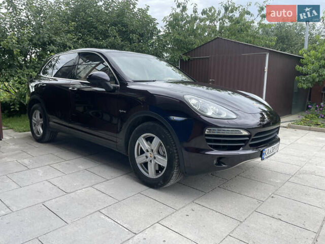 Фіолетовий Порше Cayenne, об'ємом двигуна 3 л та пробігом 144 тис. км за 17500 $, фото 4 на Automoto.ua