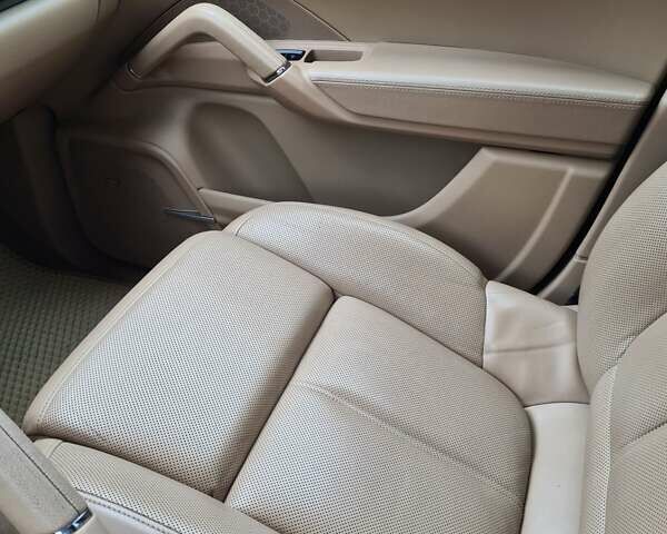 Фіолетовий Порше Cayenne, об'ємом двигуна 3.6 л та пробігом 103 тис. км за 22000 $, фото 12 на Automoto.ua