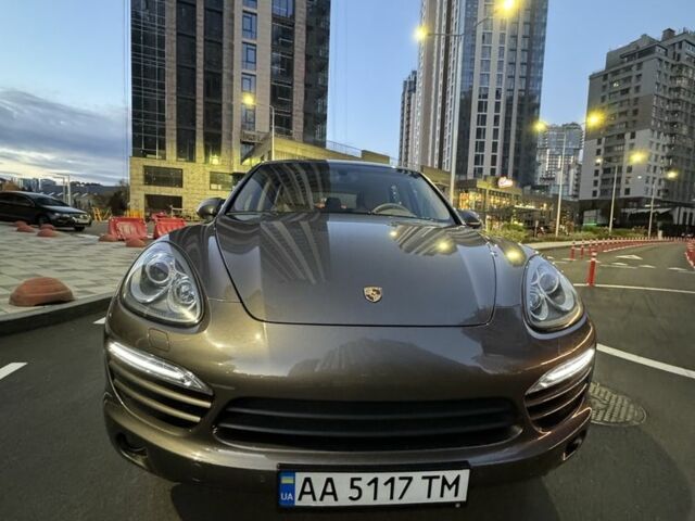 Порше Cayenne 2013 у Києві на Automoto.ua Коричневий Порше Cayenne, об'ємом двигуна 3.6 л та пробігом 130 тис. км за 21000 $, фото 2 на Automoto.ua