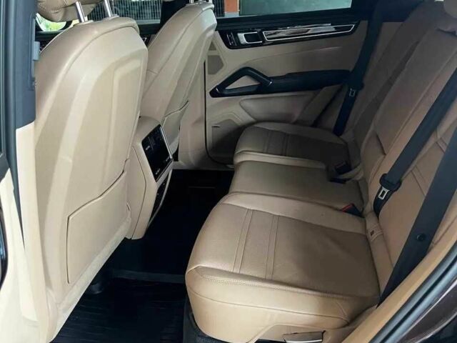 Порше Cayenne 2018 у Львові на Automoto.ua Коричневий Порше Cayenne, об'ємом двигуна 3 л та пробігом 74 тис. км за 51000 $, фото 20 на Automoto.ua