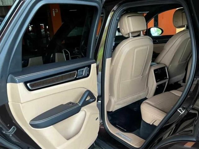 Порше Cayenne 2018 у Львові на Automoto.ua Коричневий Порше Cayenne, об'ємом двигуна 3 л та пробігом 74 тис. км за 51000 $, фото 16 на Automoto.ua