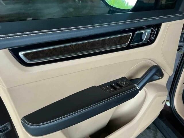 Порше Cayenne 2018 у Львові на Automoto.ua Коричневий Порше Cayenne, об'ємом двигуна 3 л та пробігом 74 тис. км за 51000 $, фото 17 на Automoto.ua