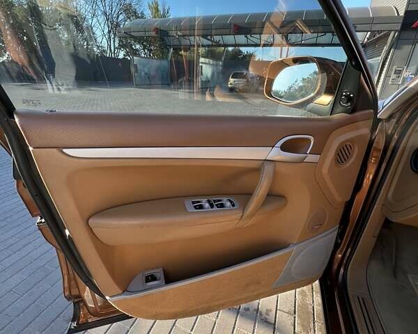 Коричневий Порше Cayenne, об'ємом двигуна 3.6 л та пробігом 270 тис. км за 11300 $, фото 36 на Automoto.ua