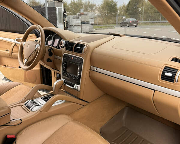 Коричневий Порше Cayenne, об'ємом двигуна 4.8 л та пробігом 190 тис. км за 9999 $, фото 19 на Automoto.ua