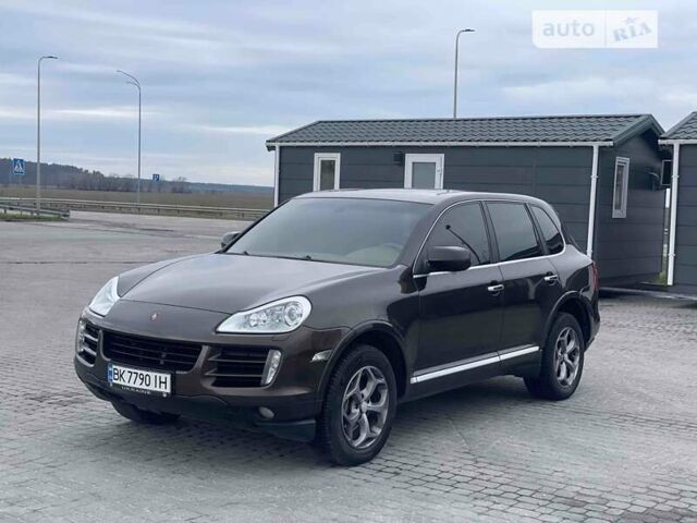 Коричневий Порше Cayenne, об'ємом двигуна 2.97 л та пробігом 250 тис. км за 17700 $, фото 2 на Automoto.ua