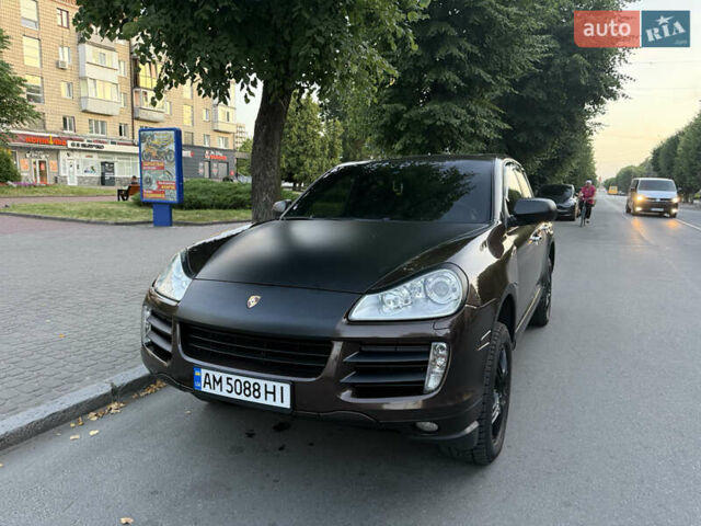 Коричневый Порше Каен, объемом двигателя 2.97 л и пробегом 217 тыс. км за 16700 $, фото 3 на Automoto.ua