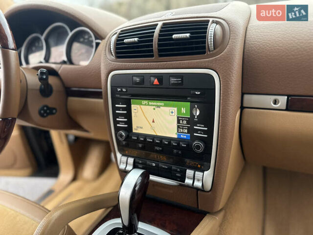 Коричневый Порше Каен, объемом двигателя 4.8 л и пробегом 205 тыс. км за 14144 $, фото 76 на Automoto.ua