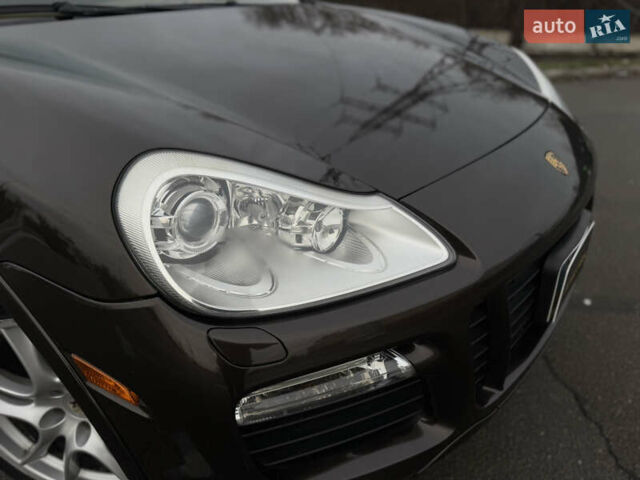 Коричневый Порше Каен, объемом двигателя 4.8 л и пробегом 205 тыс. км за 14144 $, фото 6 на Automoto.ua