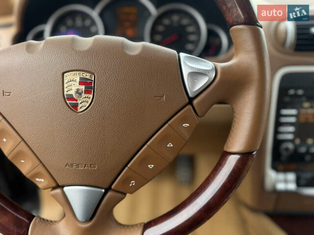 Коричневый Порше Каен, объемом двигателя 4.8 л и пробегом 205 тыс. км за 14144 $, фото 35 на Automoto.ua