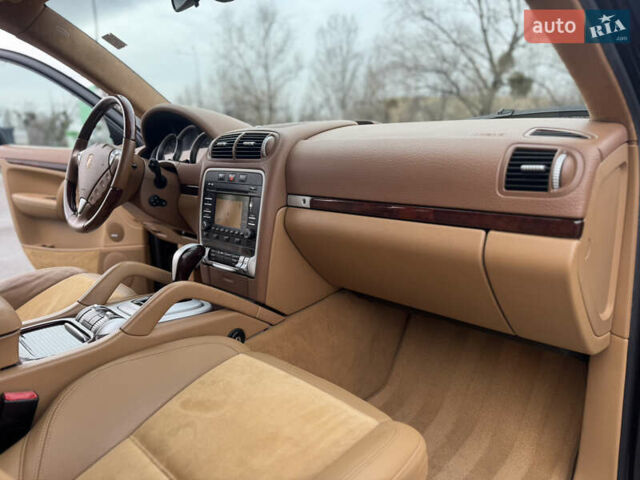 Коричневый Порше Каен, объемом двигателя 4.8 л и пробегом 205 тыс. км за 14144 $, фото 68 на Automoto.ua