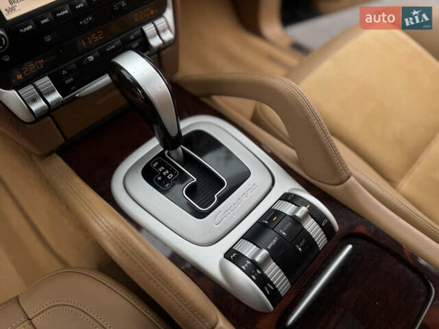 Коричневый Порше Каен, объемом двигателя 4.8 л и пробегом 205 тыс. км за 14144 $, фото 42 на Automoto.ua