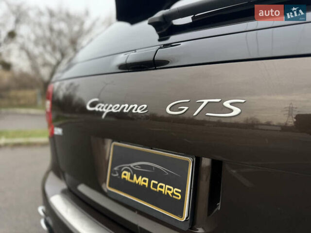 Коричневый Порше Каен, объемом двигателя 4.8 л и пробегом 205 тыс. км за 14144 $, фото 19 на Automoto.ua