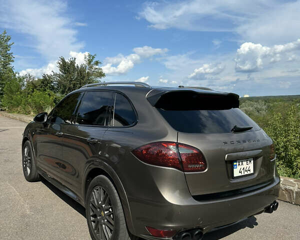 Коричневый Порше Каен, объемом двигателя 4.8 л и пробегом 169 тыс. км за 17900 $, фото 3 на Automoto.ua