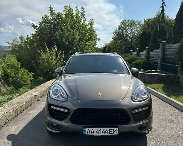 Коричневый Порше Каен, объемом двигателя 4.8 л и пробегом 169 тыс. км за 17900 $, фото 8 на Automoto.ua