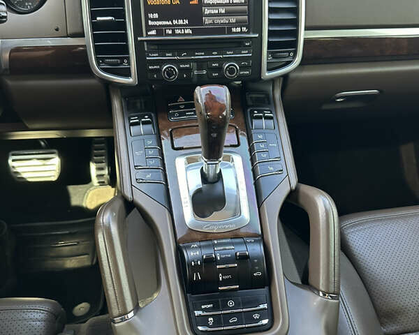 Коричневый Порше Каен, объемом двигателя 4.8 л и пробегом 169 тыс. км за 17900 $, фото 23 на Automoto.ua