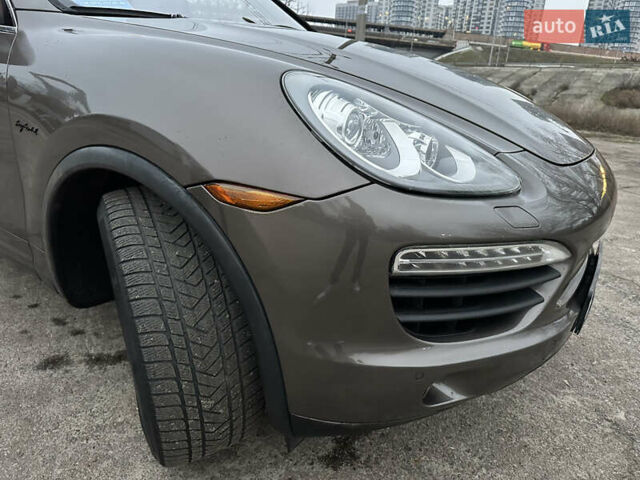 Коричневый Порше Каен, объемом двигателя 3 л и пробегом 313 тыс. км за 15999 $, фото 5 на Automoto.ua