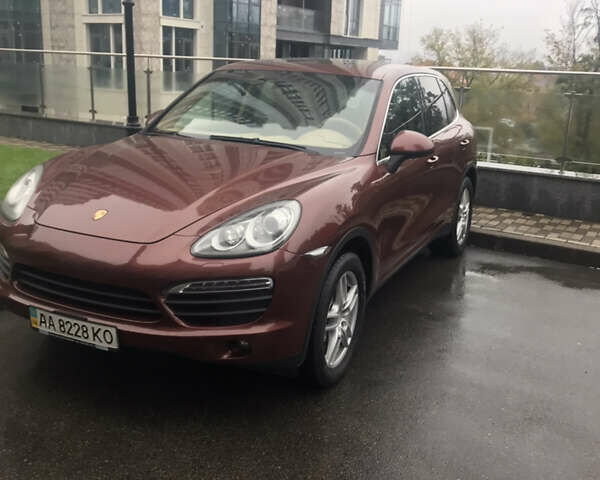 Коричневий Порше Cayenne, об'ємом двигуна 4.81 л та пробігом 142 тис. км за 18000 $, фото 12 на Automoto.ua