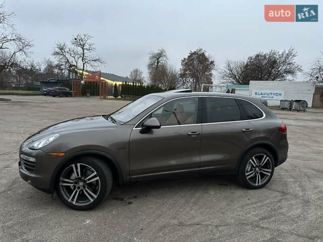 Коричневый Порше Каен, объемом двигателя 3 л и пробегом 313 тыс. км за 15999 $, фото 1 на Automoto.ua