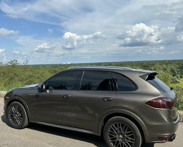 Коричневый Порше Каен, объемом двигателя 4.8 л и пробегом 169 тыс. км за 17900 $, фото 2 на Automoto.ua