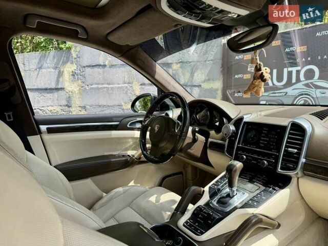 Коричневый Порше Каен, объемом двигателя 4.8 л и пробегом 206 тыс. км за 19000 $, фото 13 на Automoto.ua