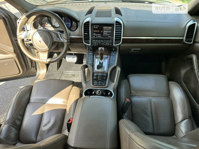 Коричневый Порше Каен, объемом двигателя 4.8 л и пробегом 169 тыс. км за 17900 $, фото 19 на Automoto.ua