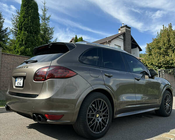 Коричневый Порше Каен, объемом двигателя 4.8 л и пробегом 169 тыс. км за 17900 $, фото 5 на Automoto.ua