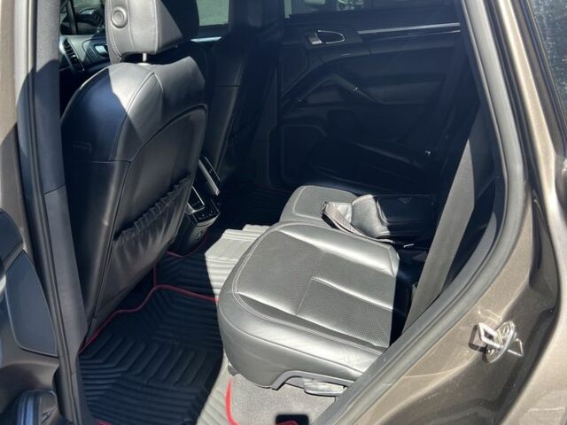 Коричневый Порше Каен, объемом двигателя 3.6 л и пробегом 160 тыс. км за 19500 $, фото 7 на Automoto.ua