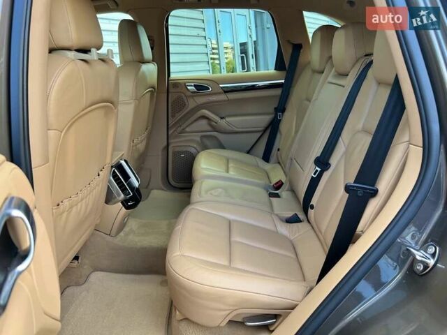 Коричневый Порше Каен, объемом двигателя 3 л и пробегом 126 тыс. км за 16500 $, фото 24 на Automoto.ua