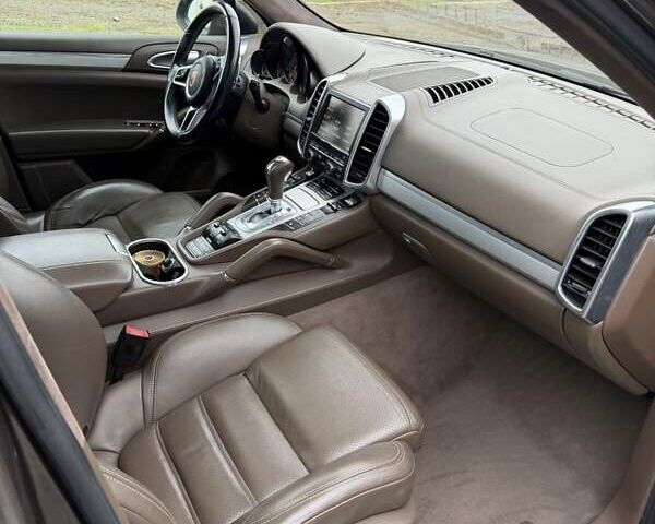Коричневий Порше Cayenne, об'ємом двигуна 4.8 л та пробігом 134 тис. км за 19990 $, фото 6 на Automoto.ua