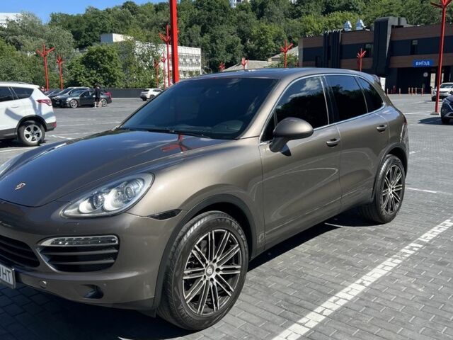 Коричневый Порше Каен, объемом двигателя 3.6 л и пробегом 160 тыс. км за 19500 $, фото 2 на Automoto.ua